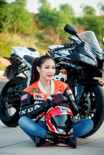 伊人久久大香线蕉AV综合